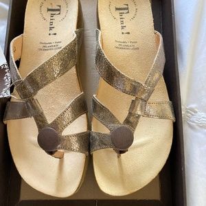 Think Sandals size 40
